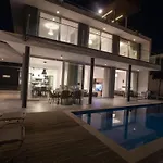 Ferienvilla Olivine Pearl Mit Meerblick By Interhome Vakantiehuis Protaras