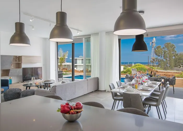 Case de vacanță Ferienvilla Olivine Pearl Mit Meerblick By Interhome Protaras