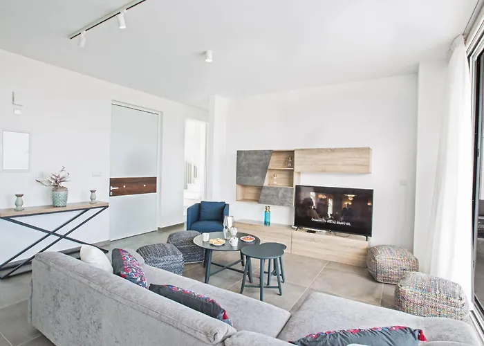 Casa de Férias Ferienvilla Olivine Pearl Mit Meerblick By Interhome